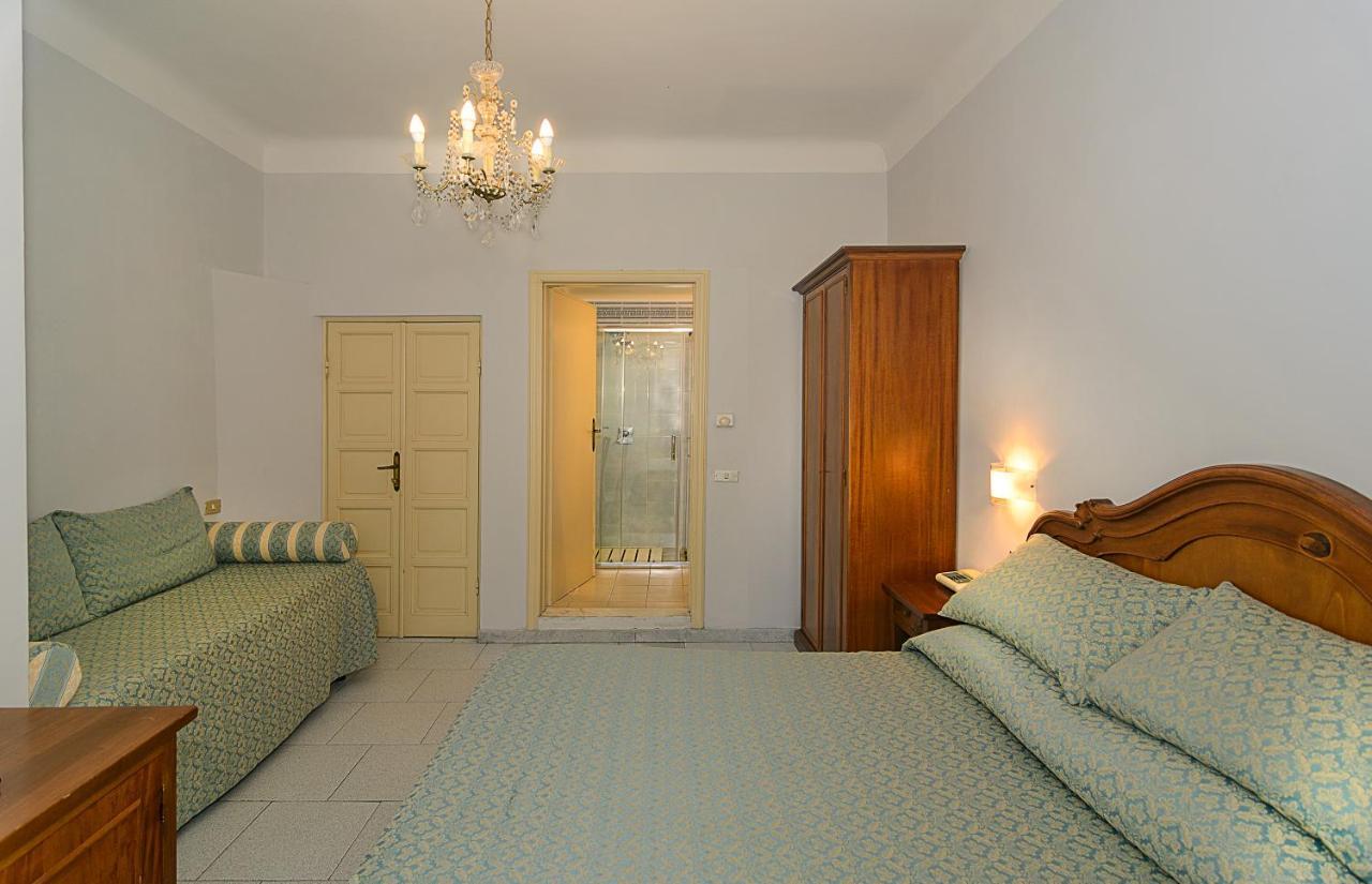 Hotel Poseidon Marina di Pietrasanta Exterior photo