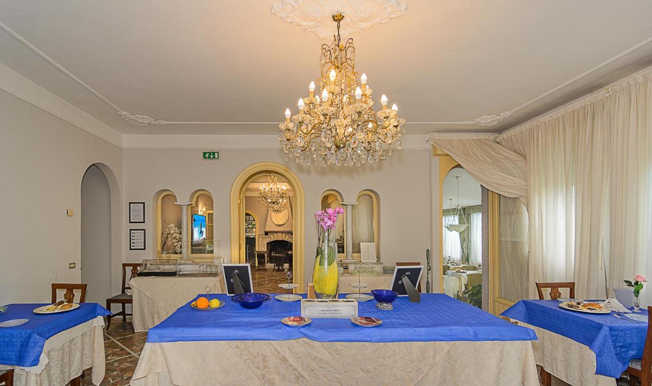 Hotel Poseidon Marina di Pietrasanta Exterior photo