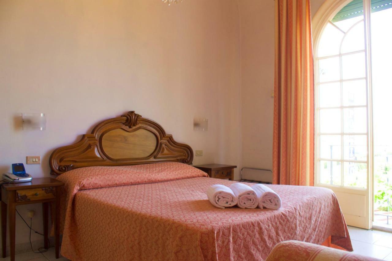 Hotel Poseidon Marina di Pietrasanta Exterior photo